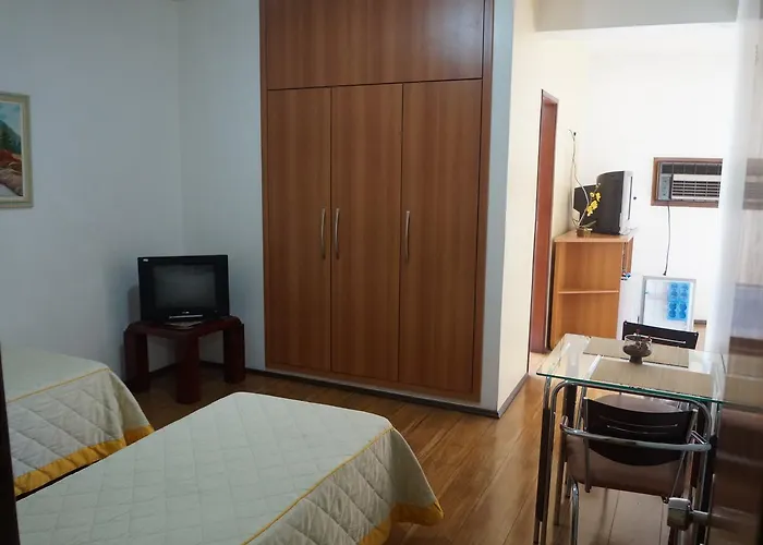Rhud\'S Hotel