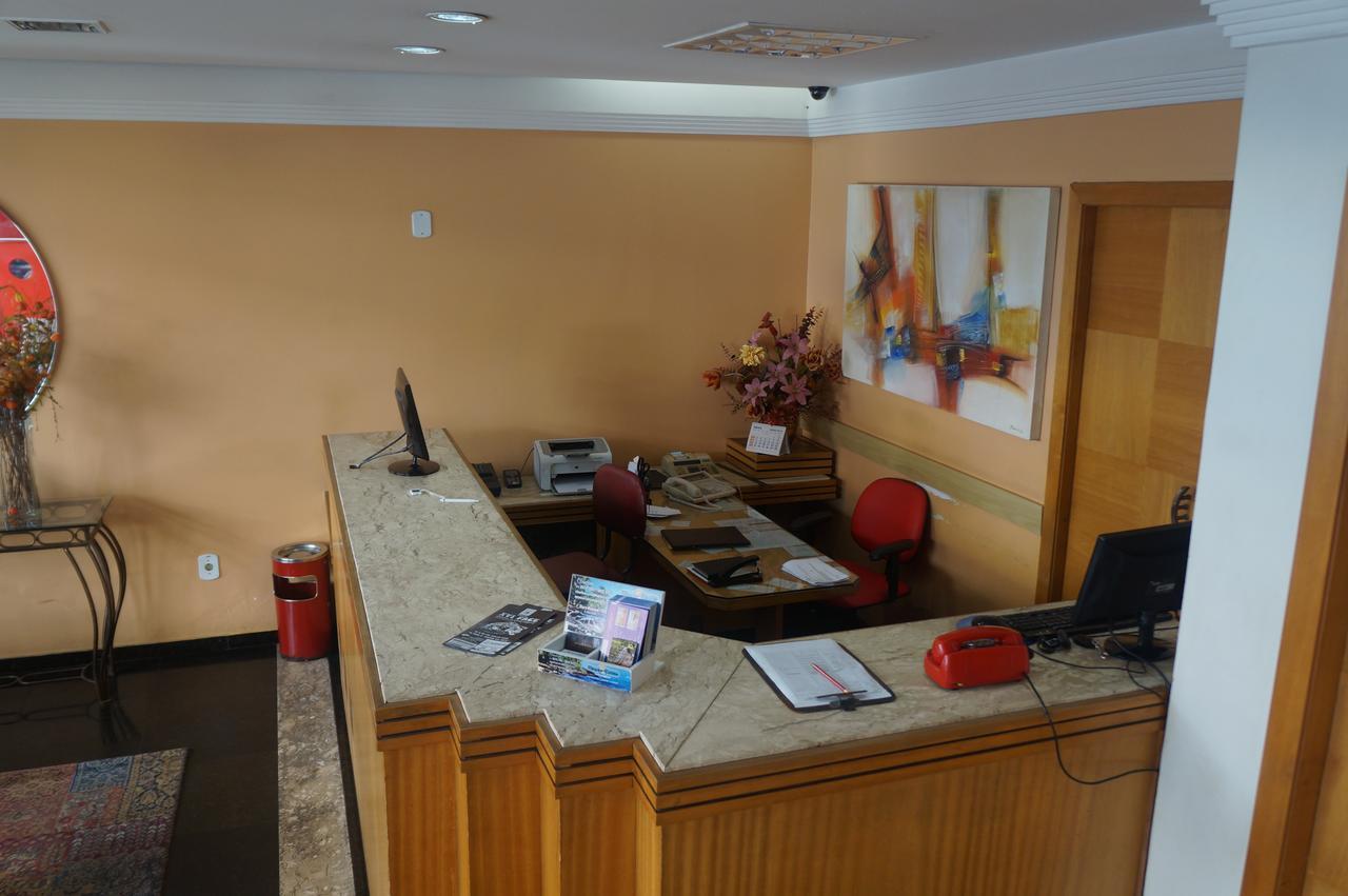 Rhud's Hotel 2*