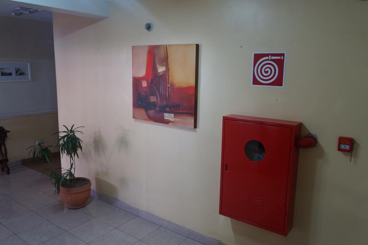 Rhud's Hotel